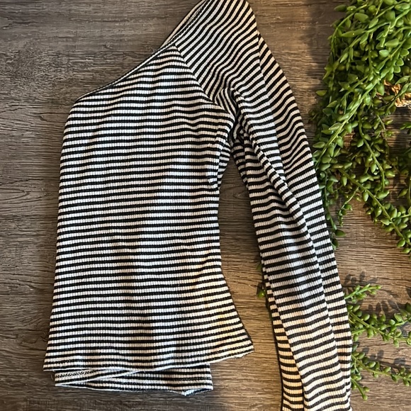 Tops - Stripped long sleeve XS